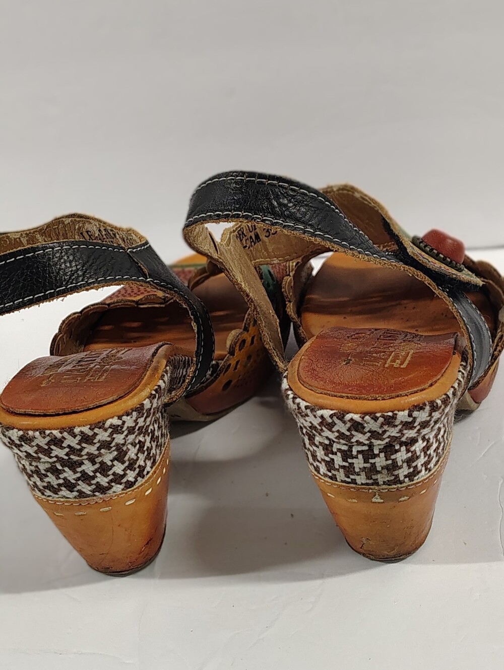 L'Artiste 'Jive' Boho-chic Heeled Rustic Sandal Camel Multi Women's Sz 9 GUC - Picture 7 of 12